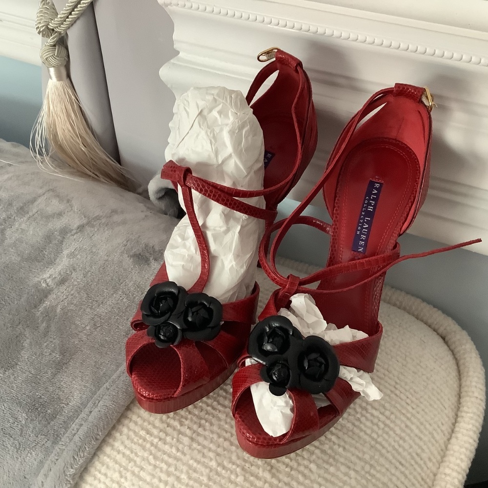 Shoes - Picture 8 of 8